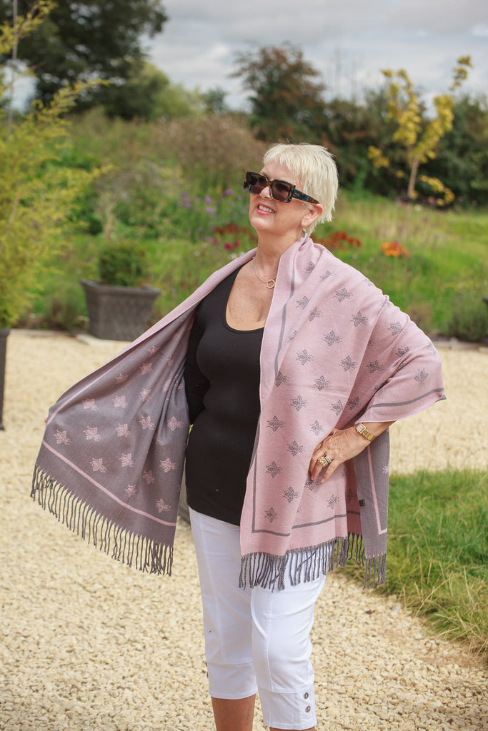 Scarves HONEY - BEE DESIGN SCARF RMD202106-11 9 COLS - Vera Tucci OriginalsAccessories 6 LIGHT PINK/GREY