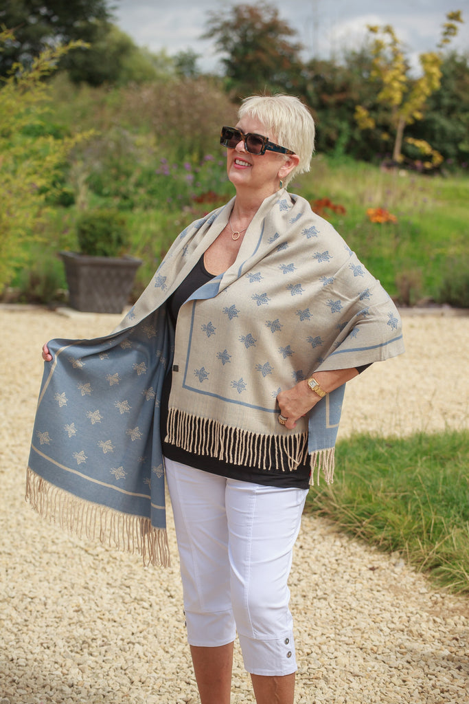 Scarves HONEY - BEE DESIGN SCARF RMD202106-11 9 COLS - Vera Tucci OriginalsAccessories 9 DENIM/CREAM